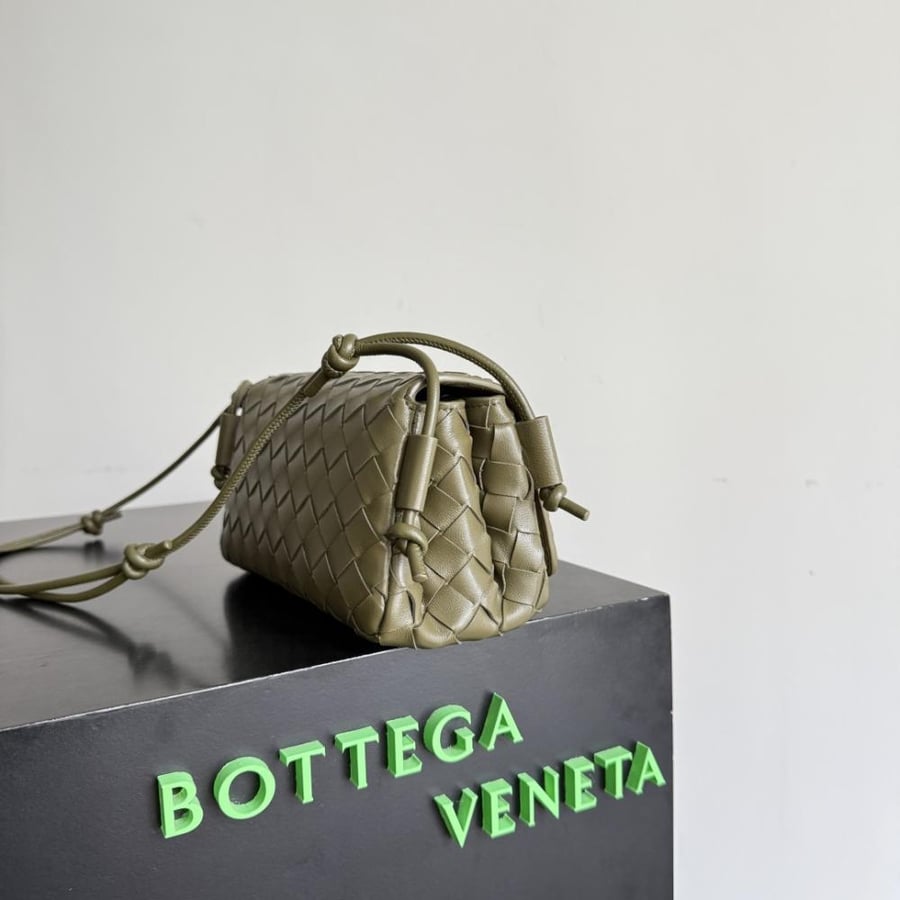 BV Dustbag Shoulder Bag (Suede) 32cm