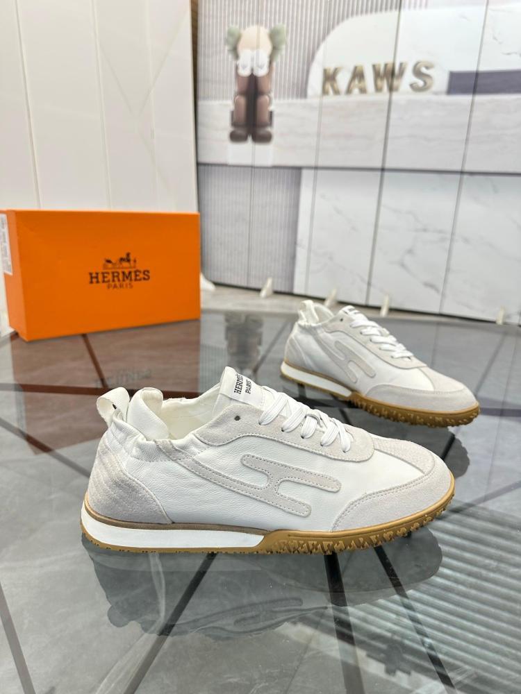 Jet Sneaker
