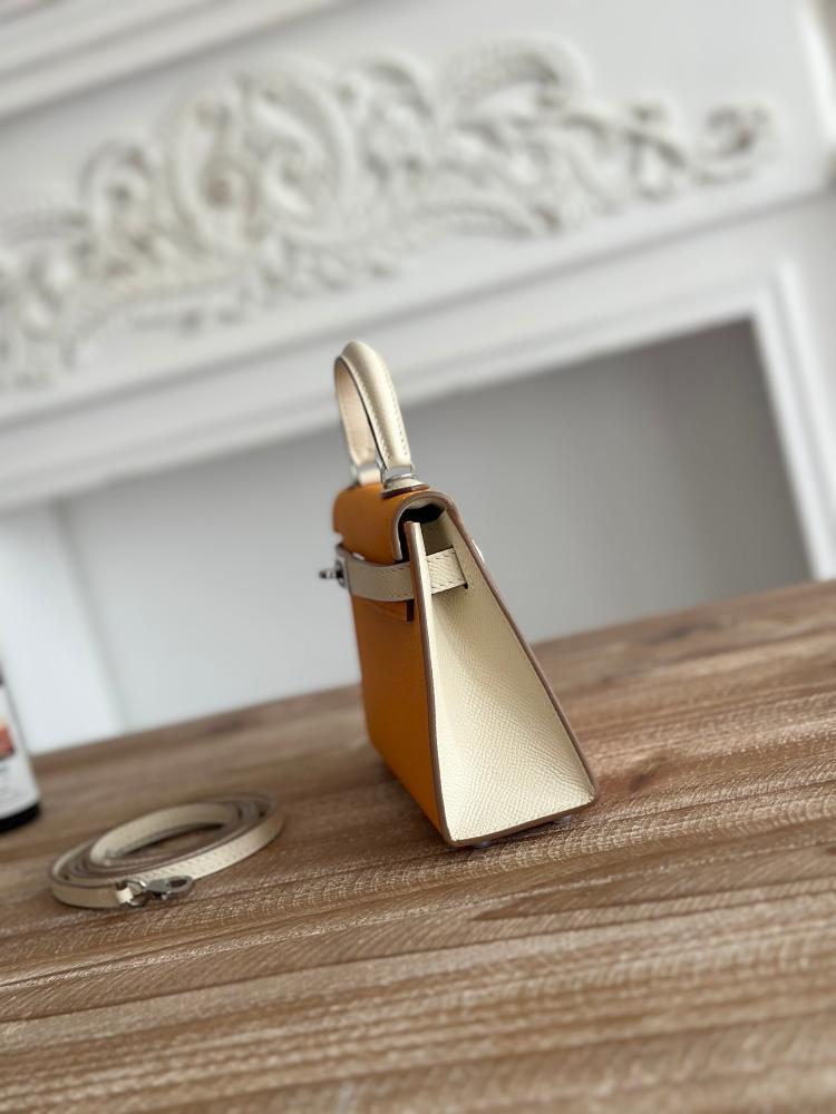 Hermes Mini Kelly II 19 Bag