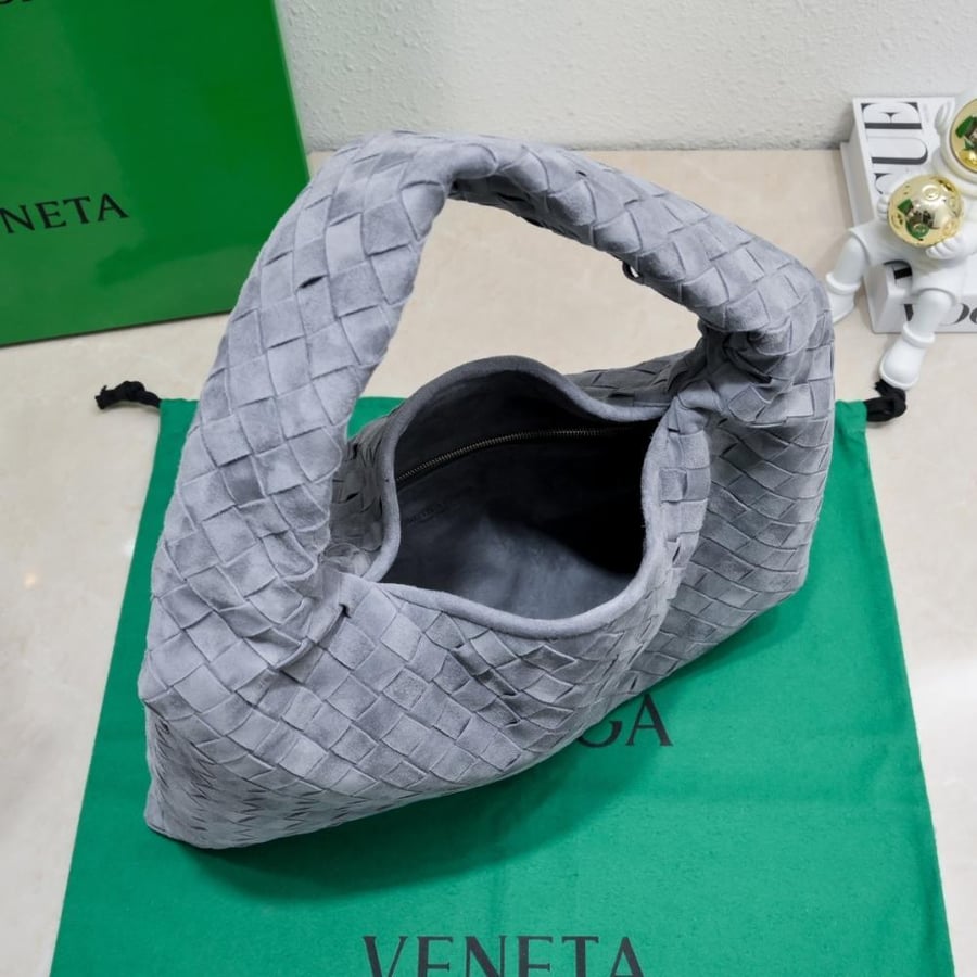 New BV Small Hop Bag 41cm