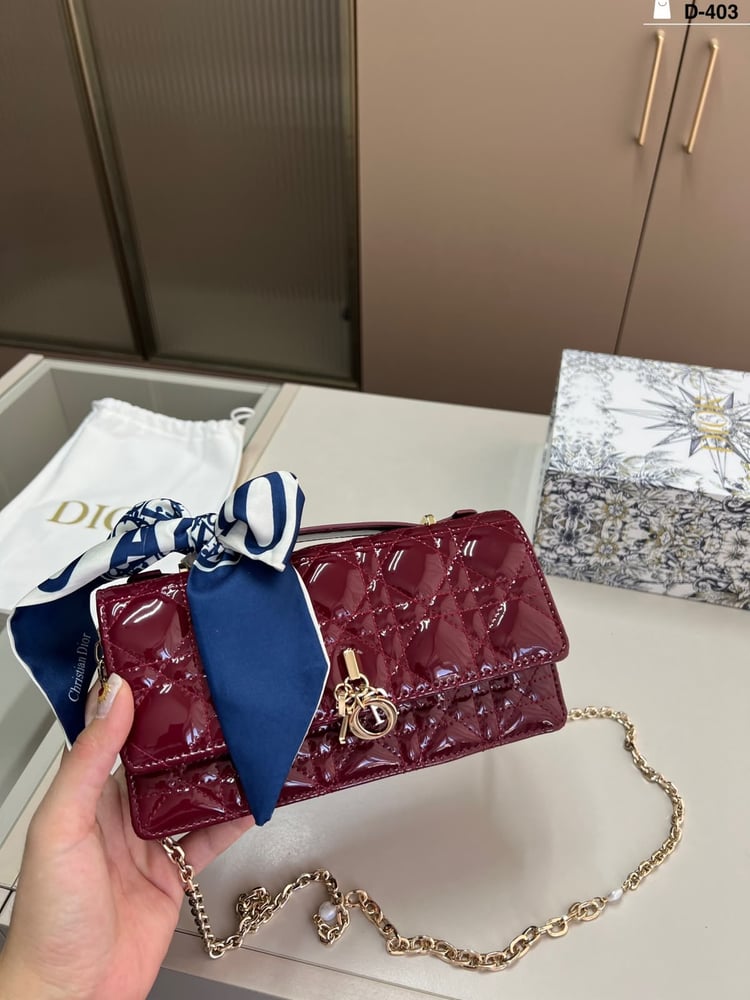 شنطة ديور