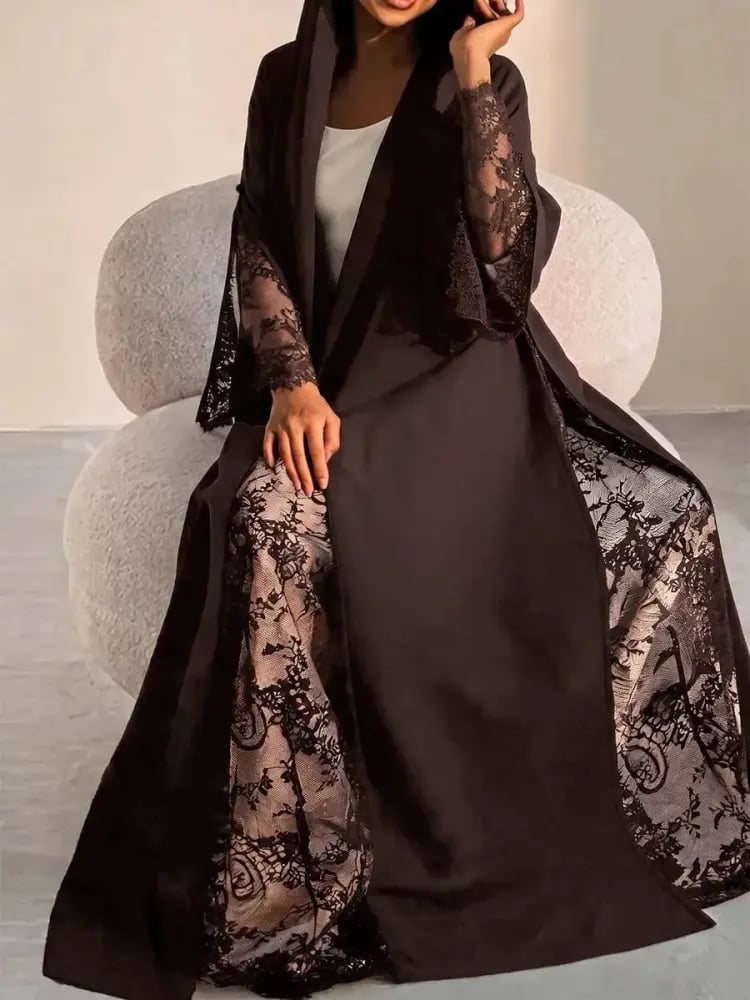 عباءة نسائية أنيقة