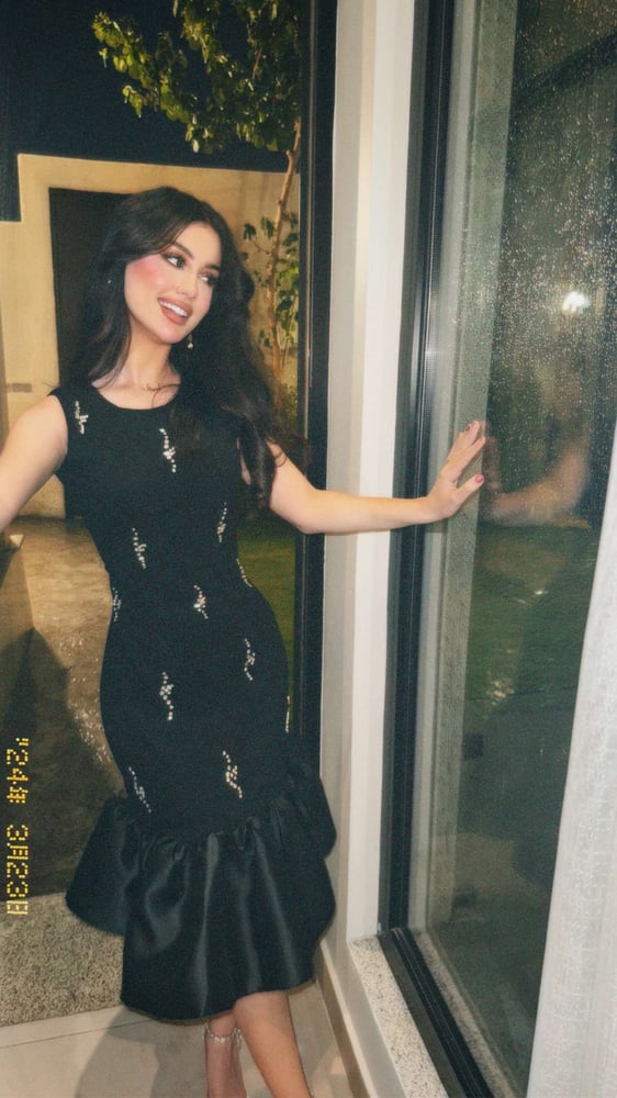 فستان اسود