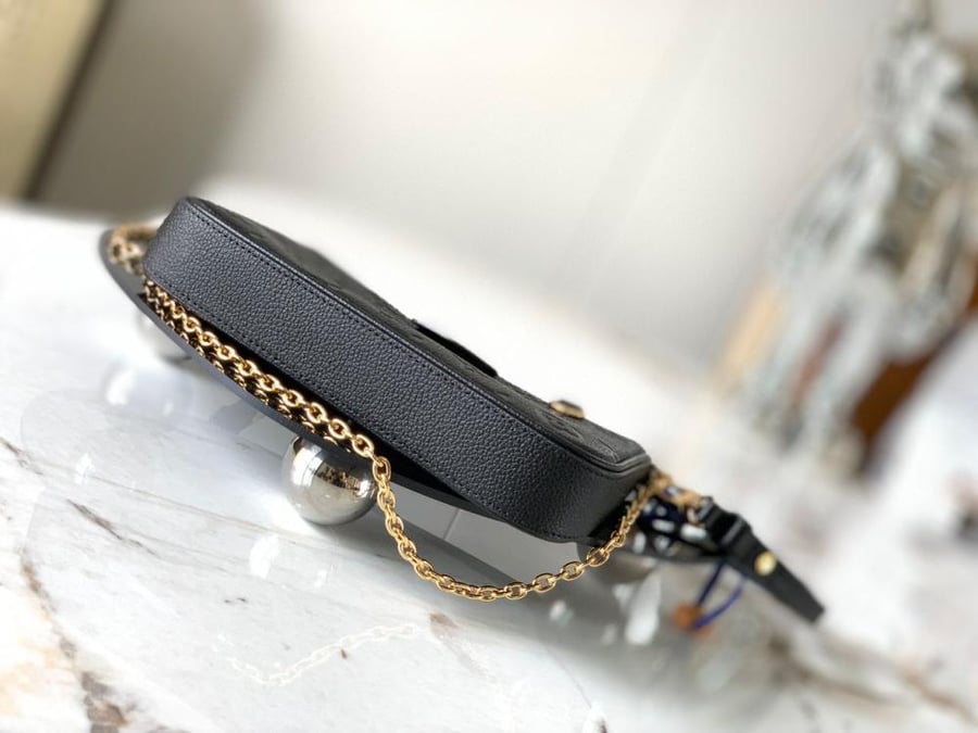 Easy Pouch On Strap