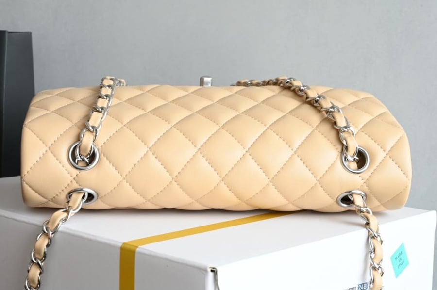 LAMBSKIN CLASSIC 11.12 HANDBAG