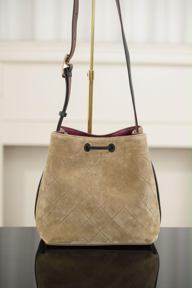 BUCKET BAG