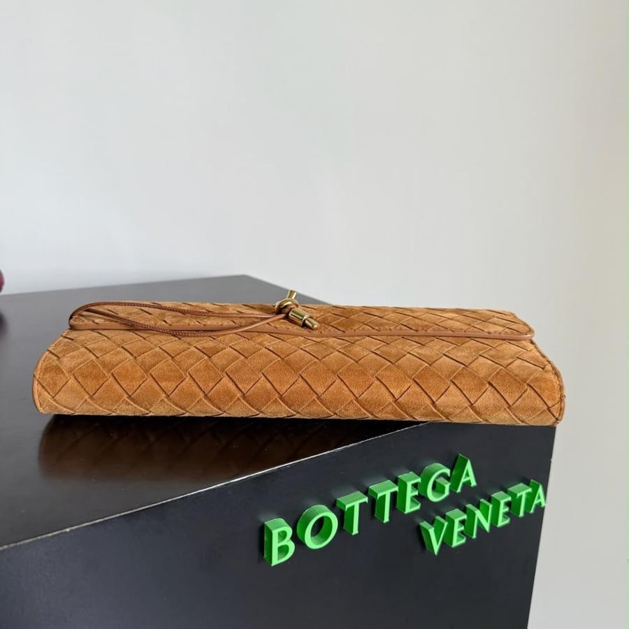 Andiamo Clutch