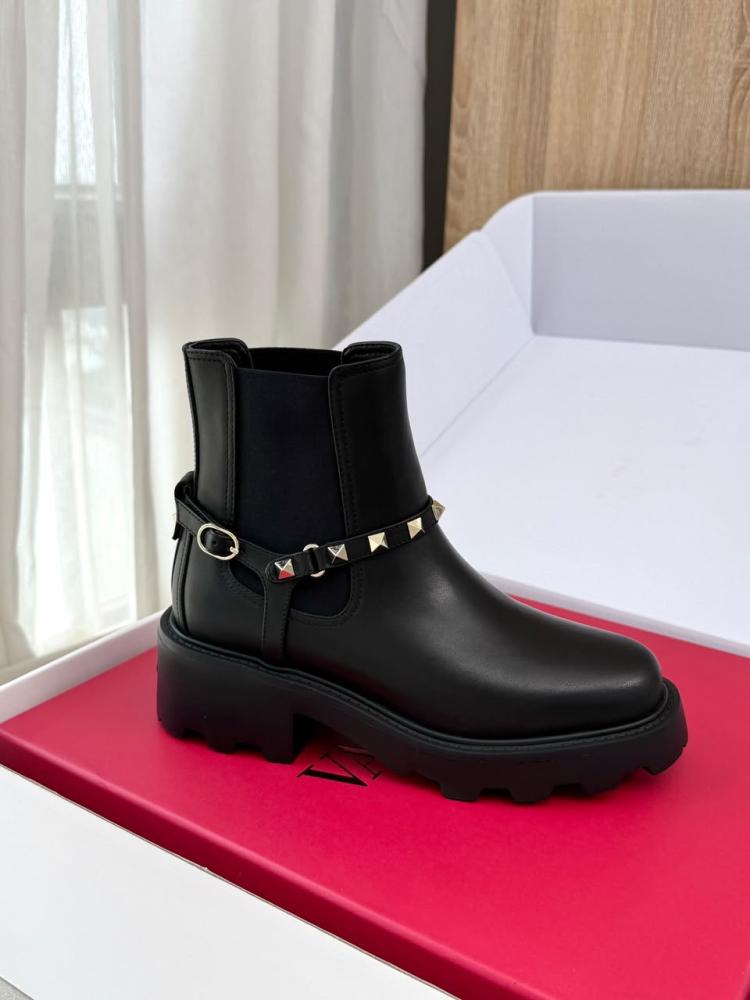 Rockstud Beatle 55 Boots in Calfskin