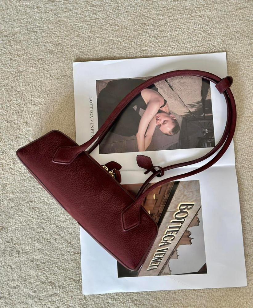 ALAÏA LE TECKEL SMALL BAG IN NUBUCK