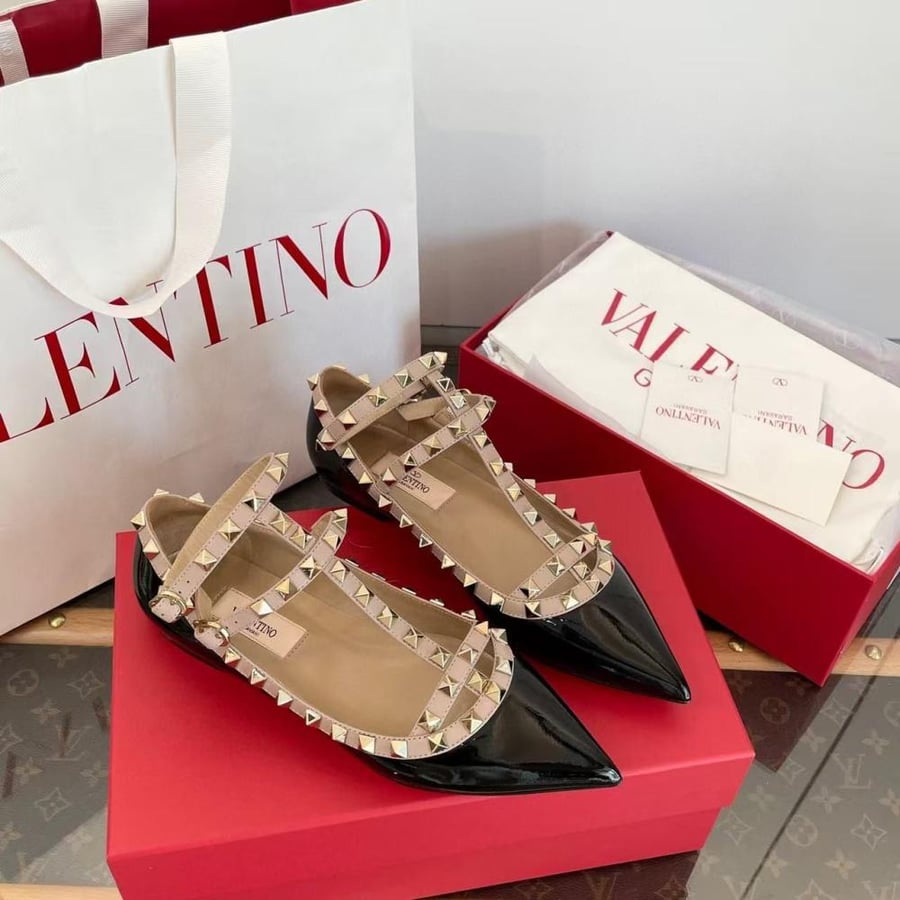 Rockstud leather ballet flats