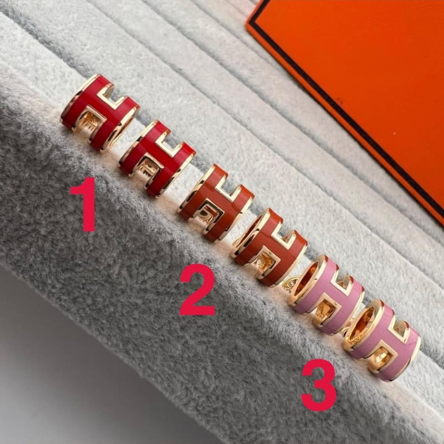 Mini Pop H earrings
