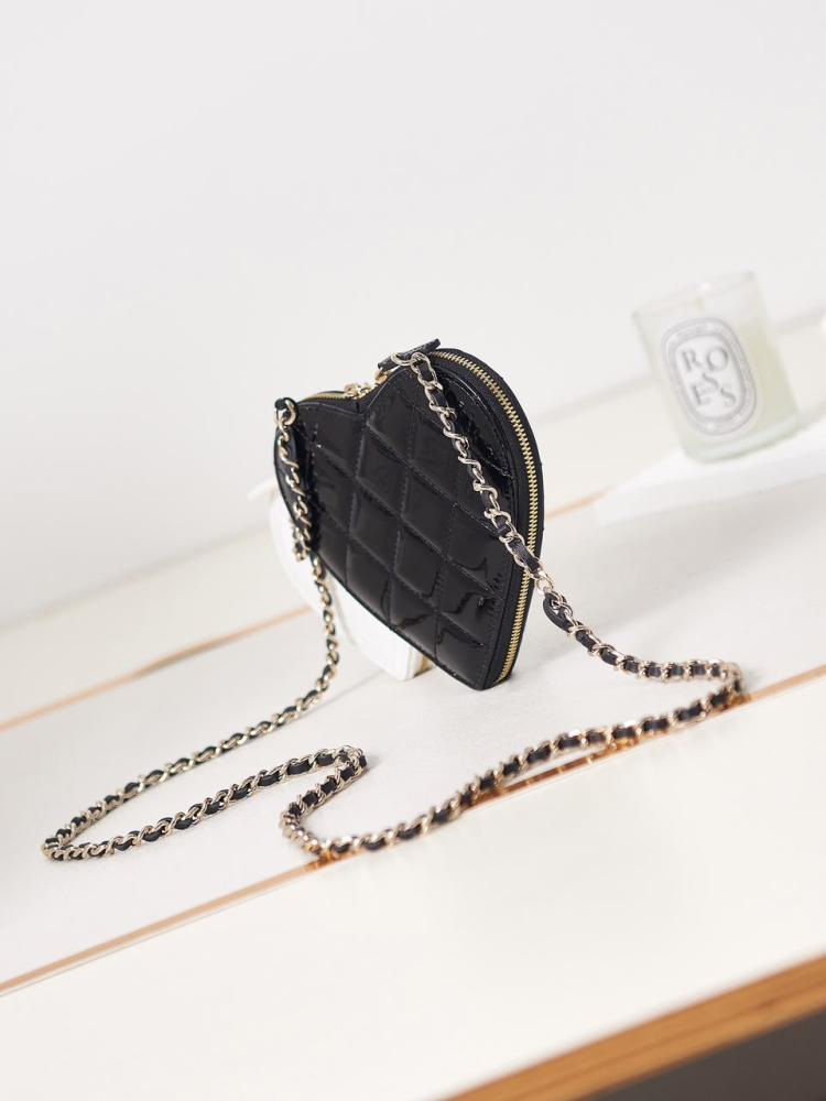 Duo Heart Clutch with Chain
