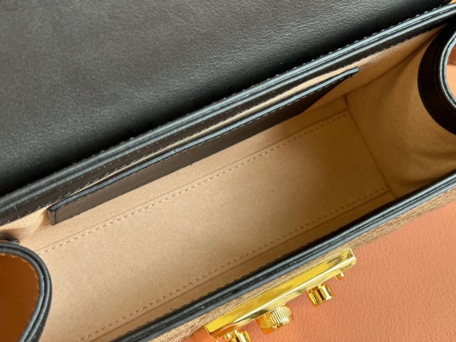 SMALL PADLOCK SHOULDER BAG