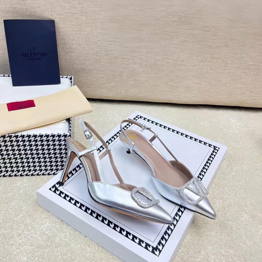 VLOGO SIGNATURE CALFSKIN SLINGBACK PUMP 80MM / 3.15 IN