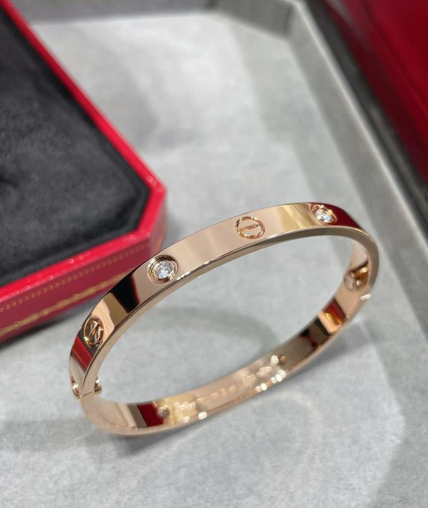 LOVE BRACELET, CLASSIC MODEL, 4 DIAMONDS
