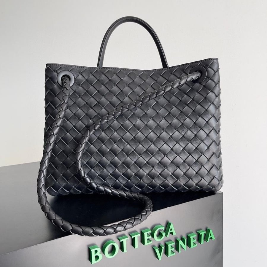 Medium Andiamo - Black