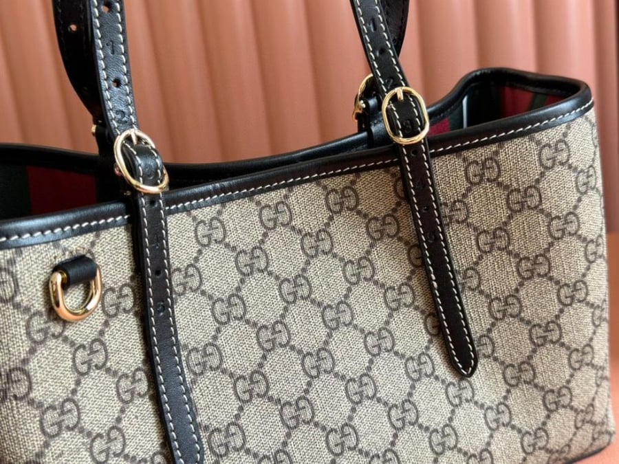 GG EMBLEM SMALL TOTE BAG