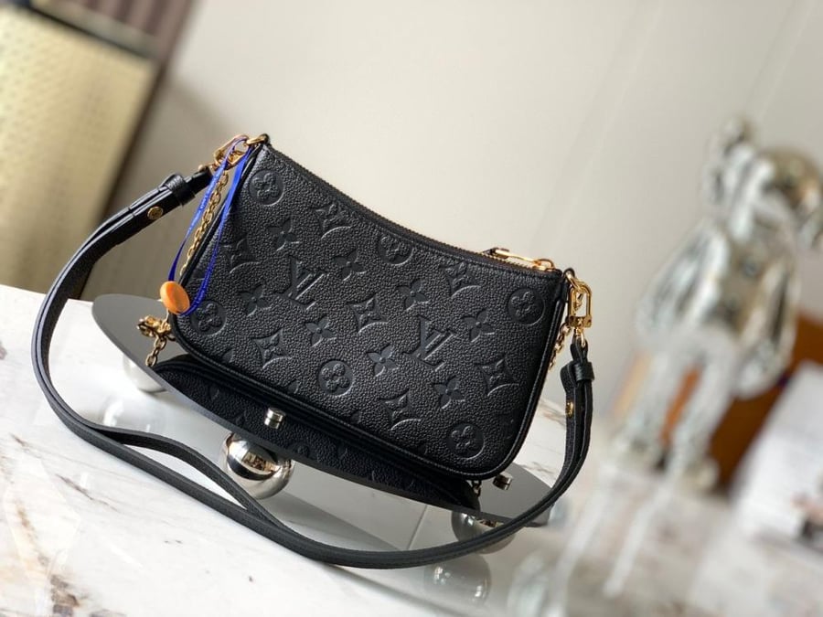Easy Pouch On Strap