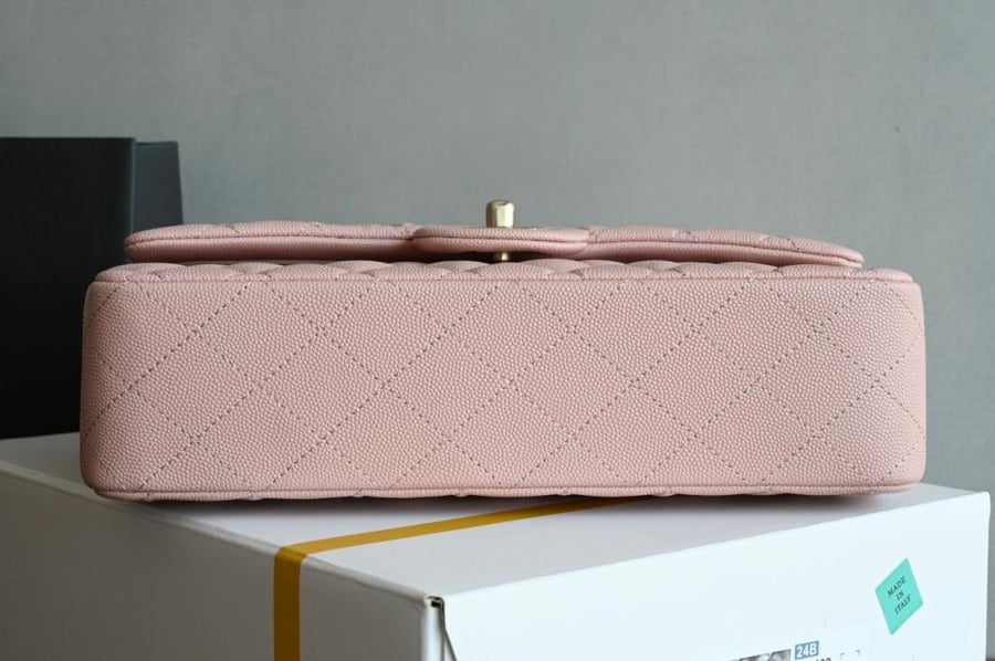 CAVIAR CLASSIC 11.12 HANDBAG