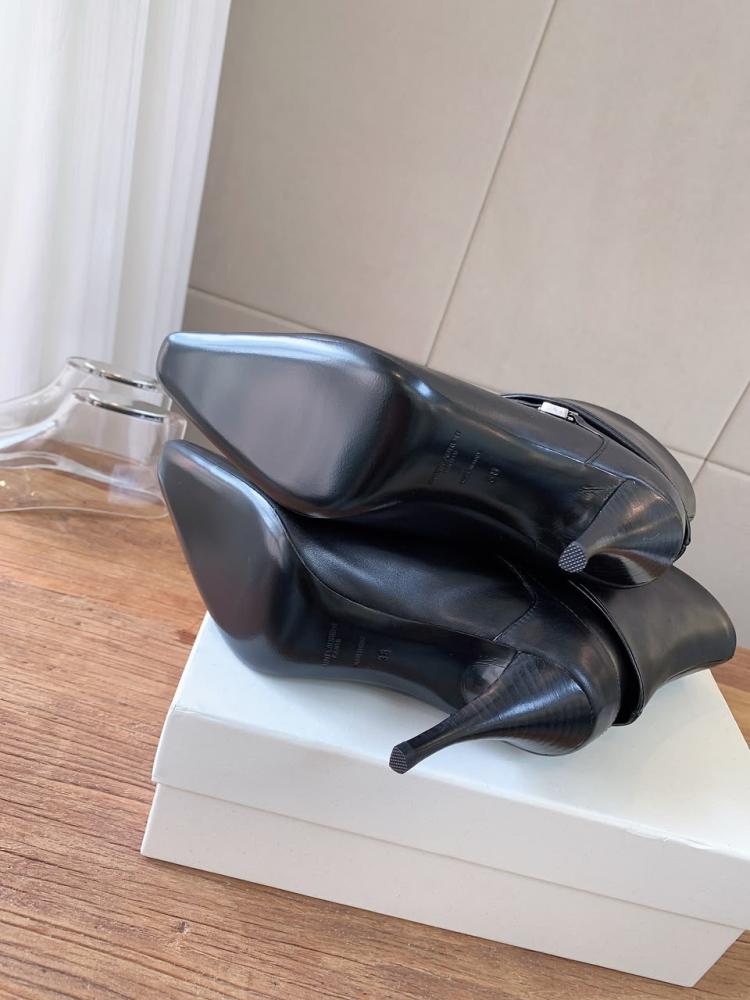 NIKI BOOTIES IN SMOOTH LEATHER