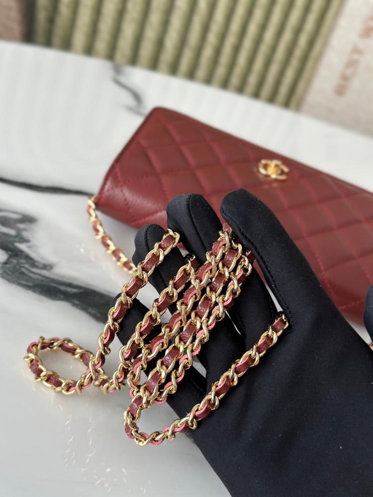 CLASSIC WALLET ON CHAIN