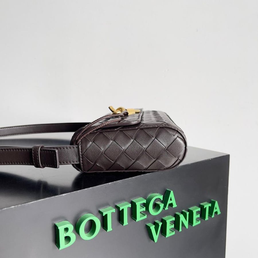 Andiamo Crossbody Bag