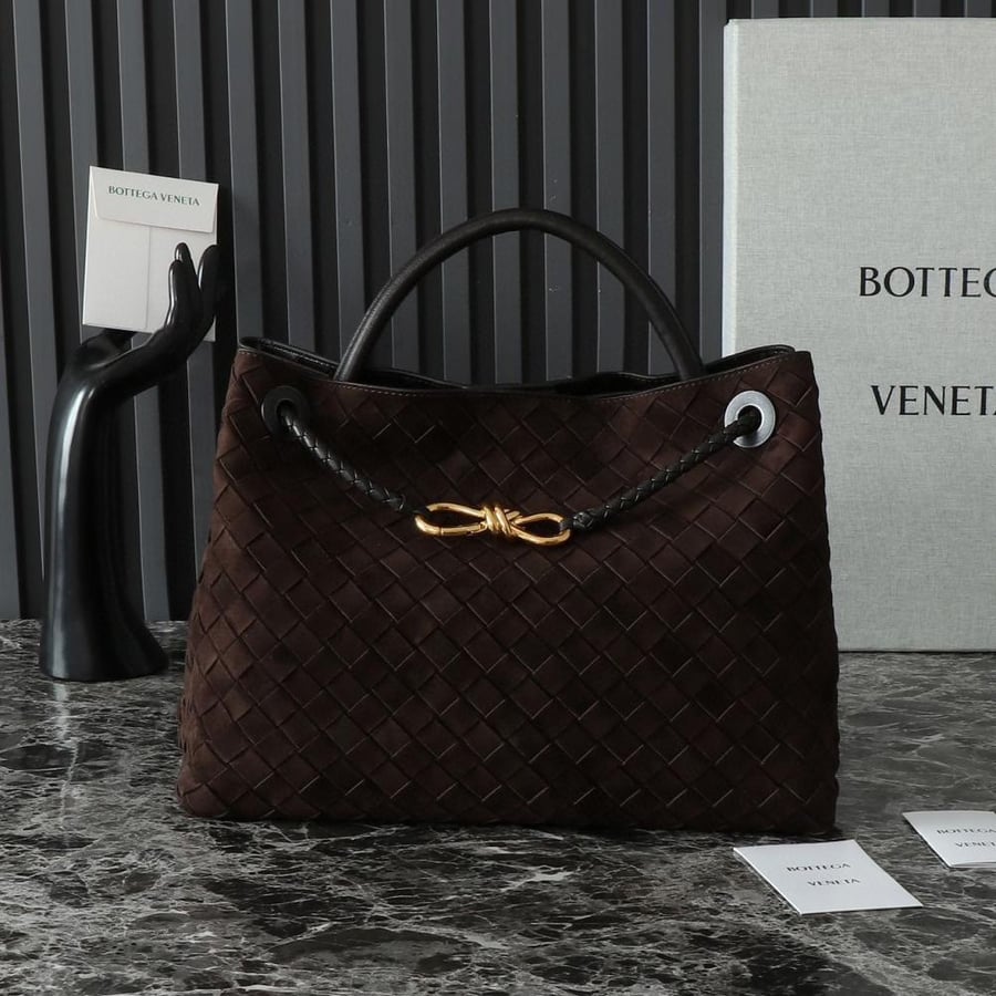 Medium Andiamo Intrecciato Suede