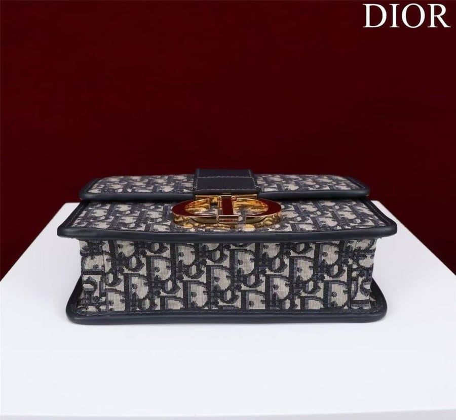 30 Montaigne Bag