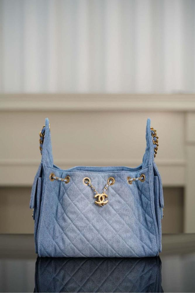 CHANEL 25 SMALL HANDBAG