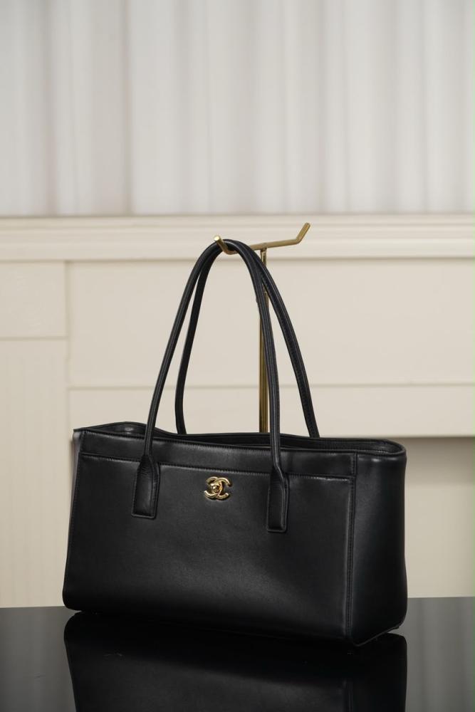SMALL TOTE