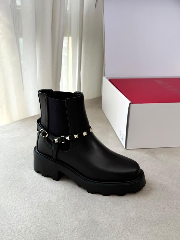 Rockstud Beatle 55 Boots in Calfskin