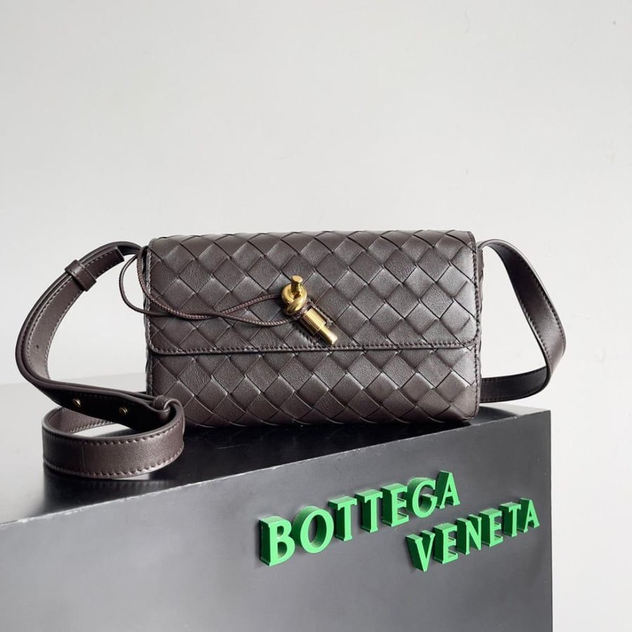 Andiamo Crossbody Bag