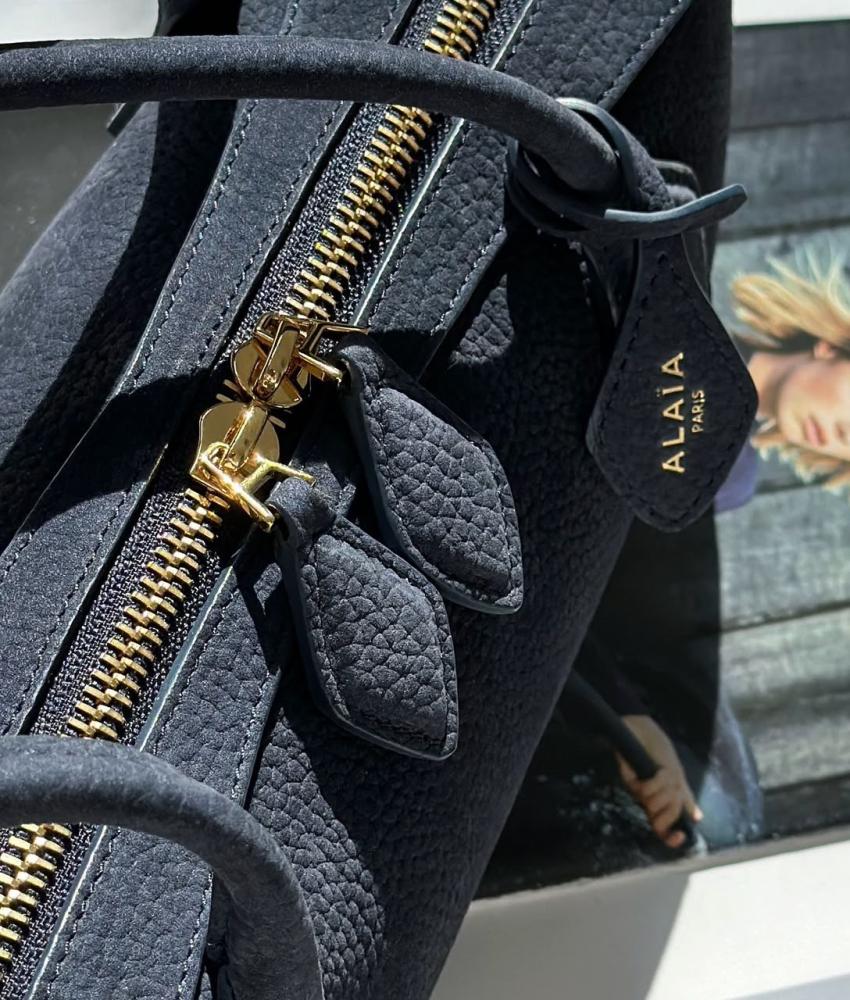 ALAÏA LE TECKEL SMALL BAG IN NUBUCK