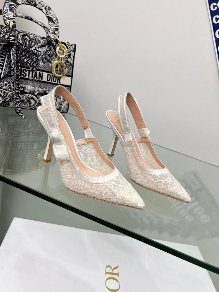J'Adior Slingback Pump