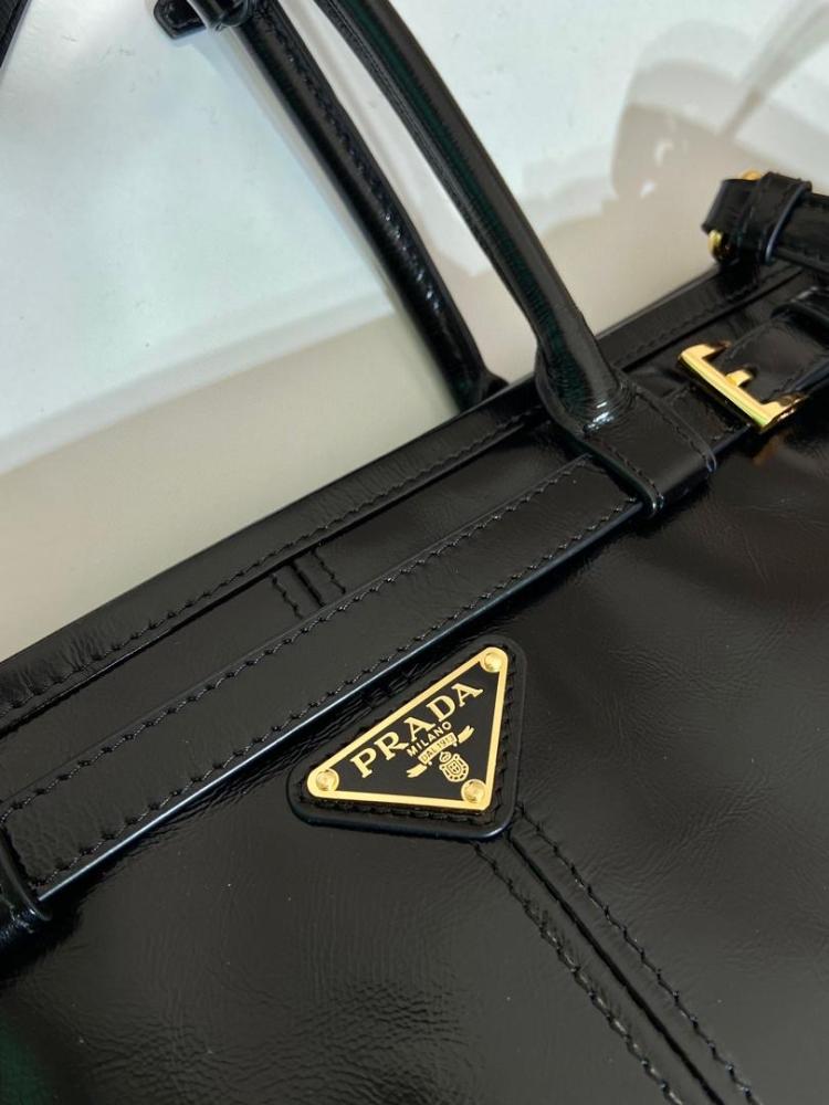 Prada Bonnie medium leather handbag
