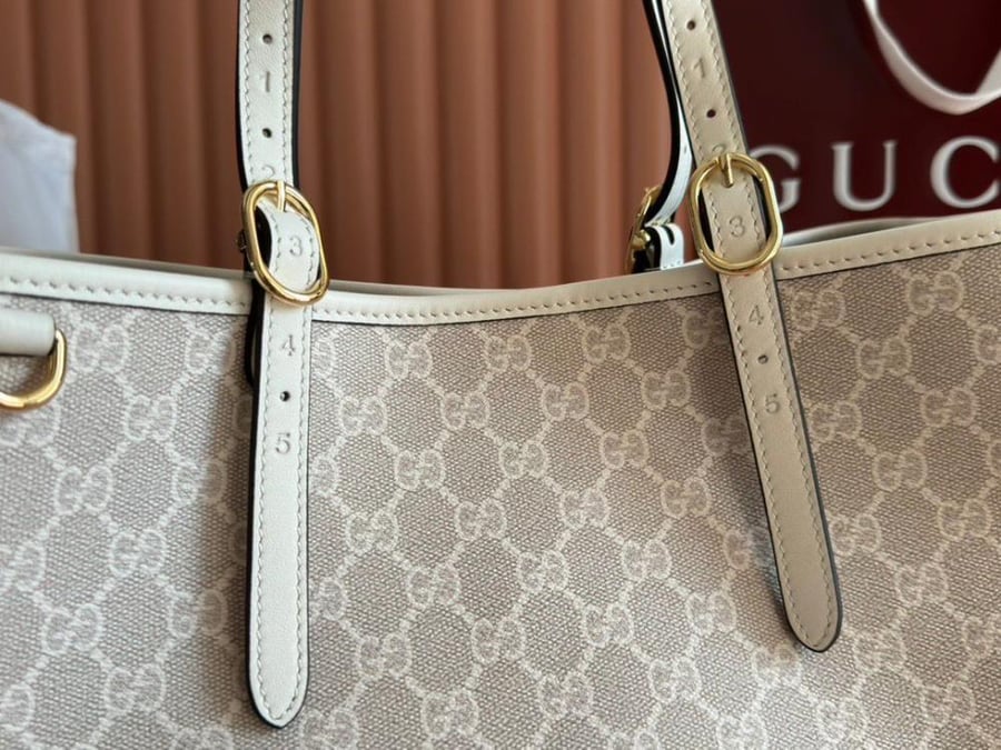 GG Emblem medium tote bag