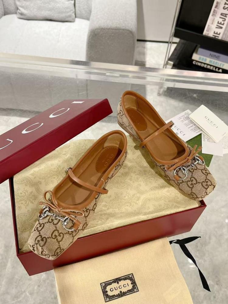Women's Gucci Horsebit ballet flat