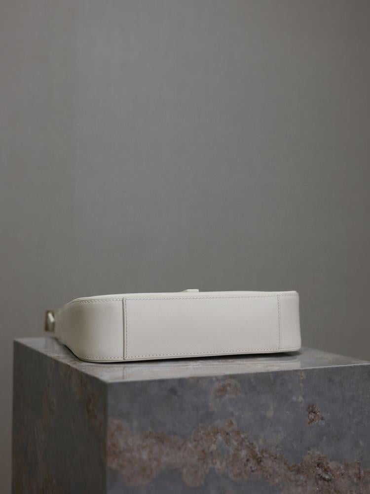 LE 5 À 7 IN SMOOTH LEATHER