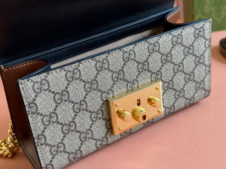 SMALL PADLOCK SHOULDER BAG