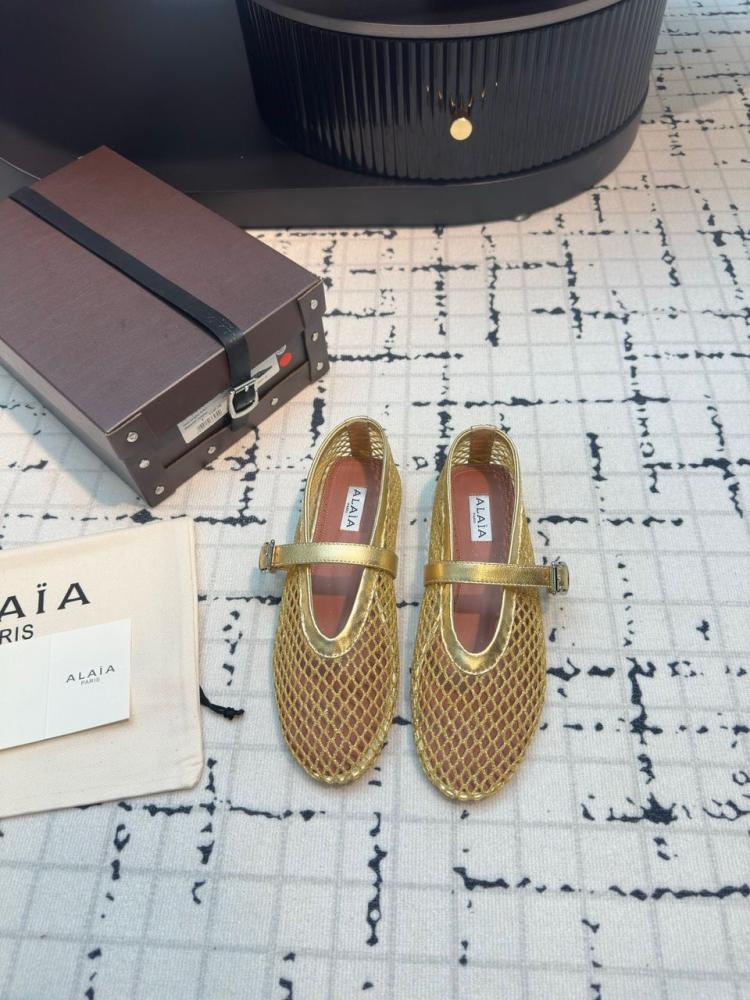 BALLET FLATS IN FISHNET