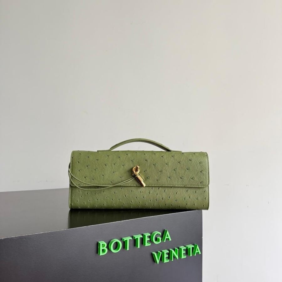 Andiamo Clutch in Ostrich Leather