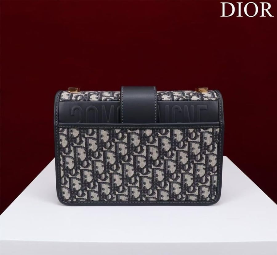 30 Montaigne Bag