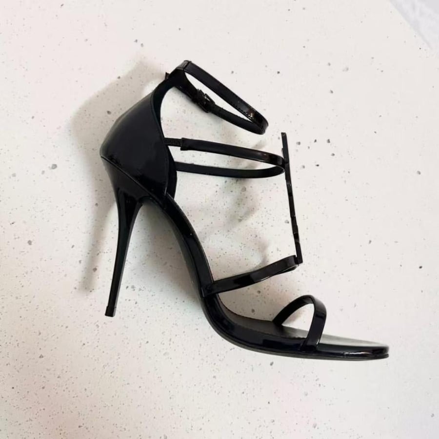 CASSANDRA SANDALS IN PATENT LEATHER