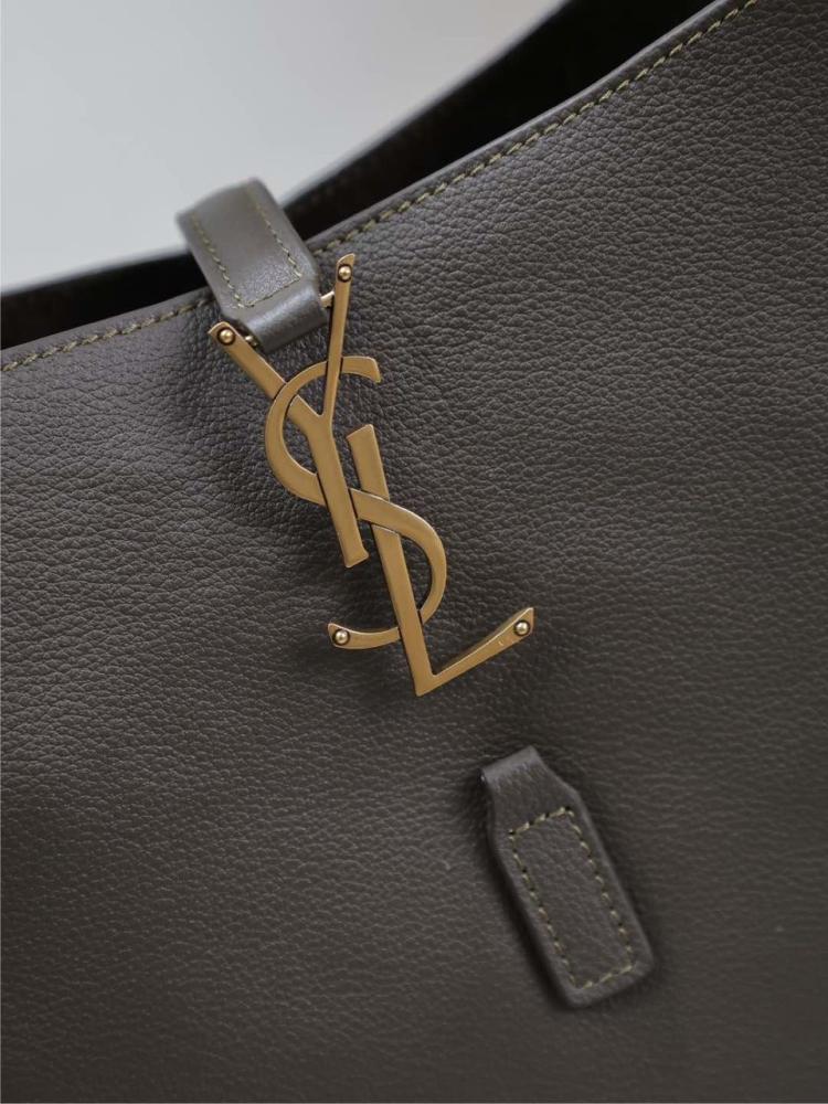 LE 5 À 7 SUPPLE SMALL IN GRAINED LEATHER