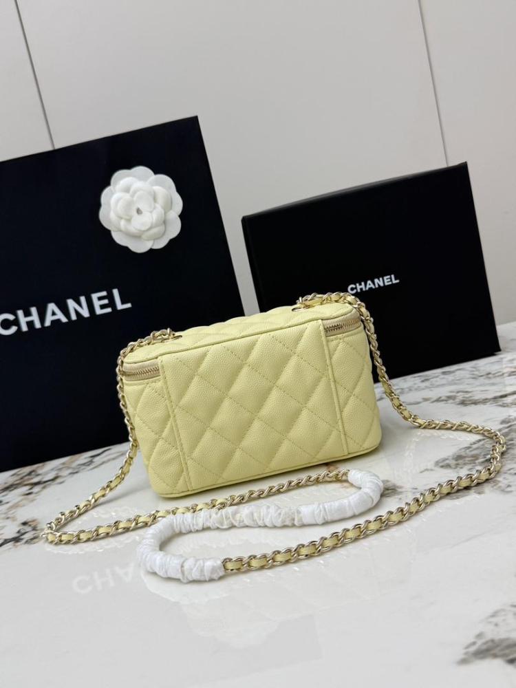 Small Vanity Case with Chain