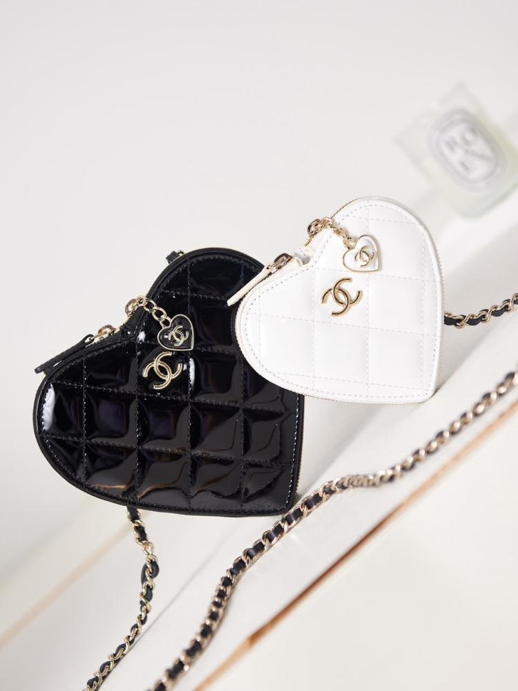 Duo Heart Clutch with Chain