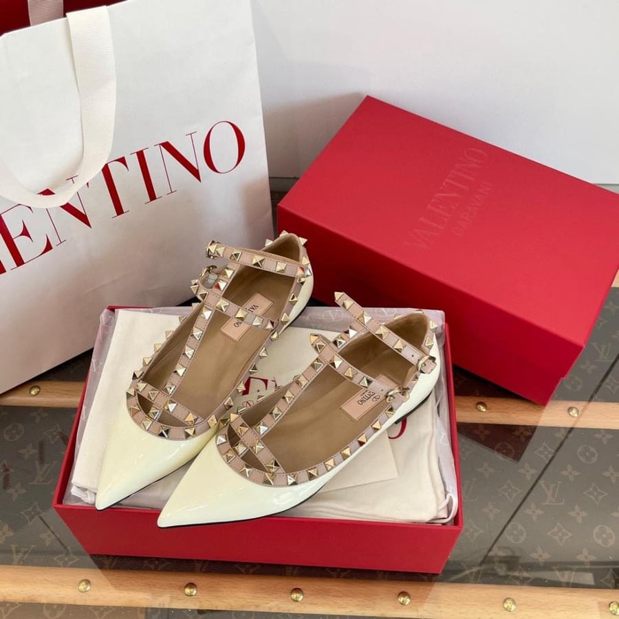 Rockstud leather ballet flats
