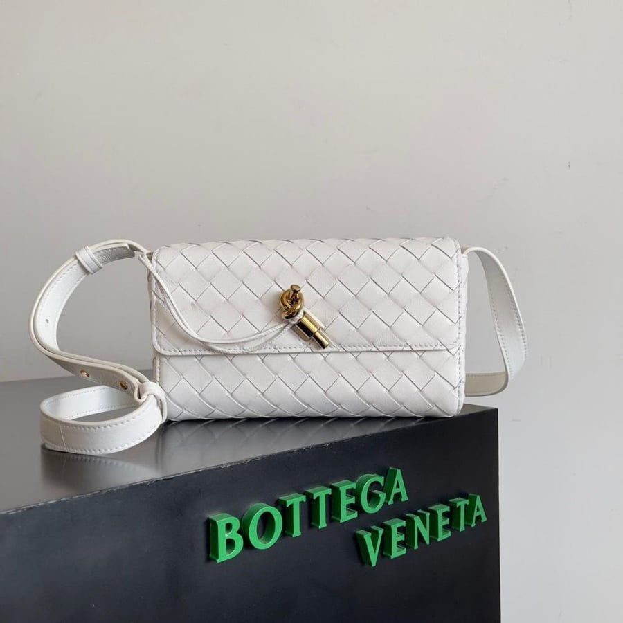 Andiamo Crossbody Bag