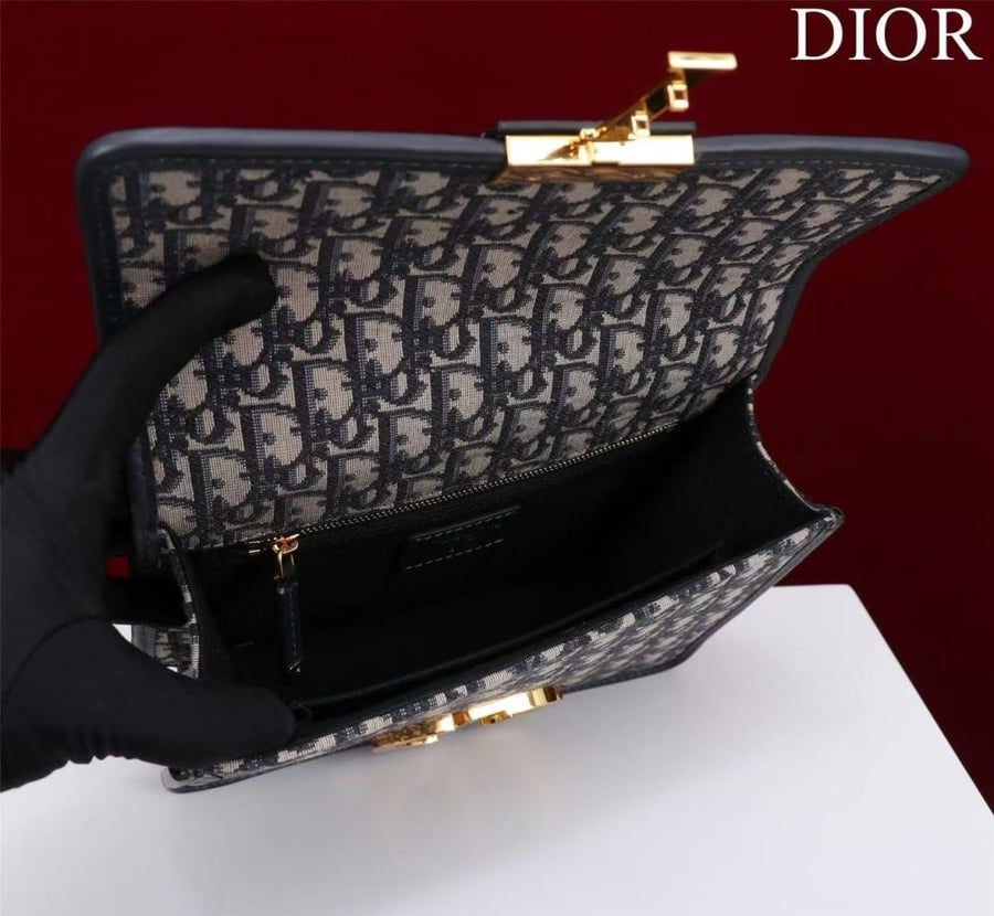 30 Montaigne Bag