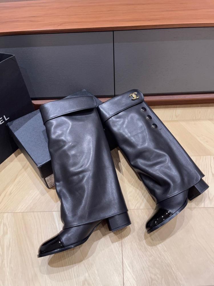 HIGH BOOTS
